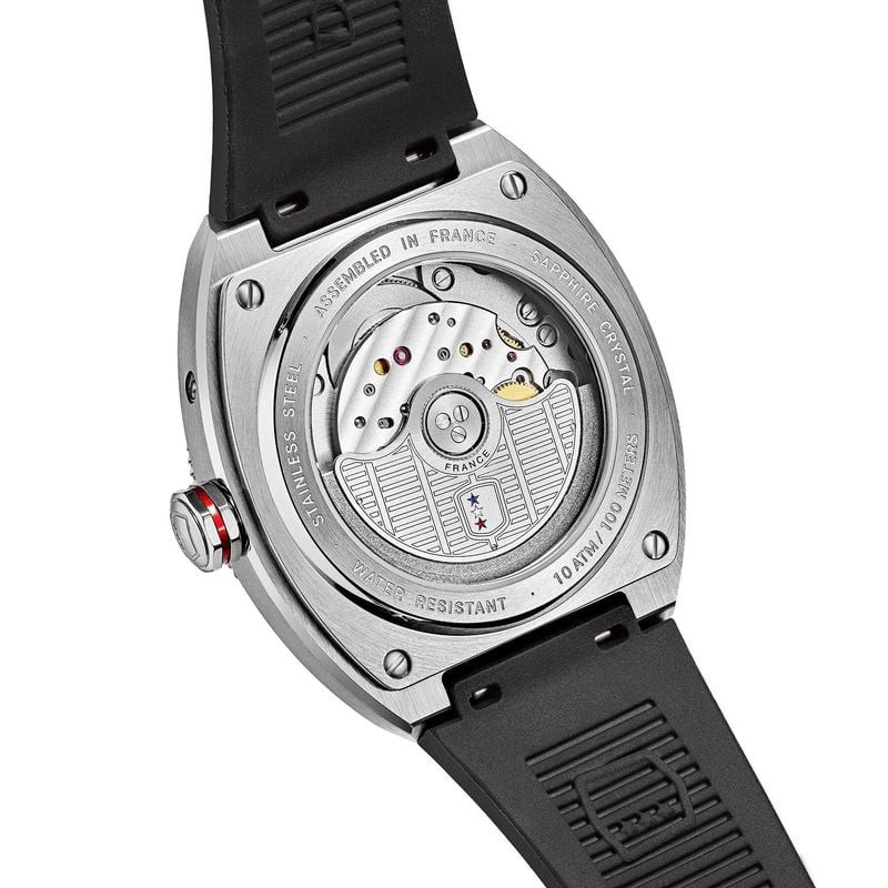 Fond de boîte de la montre Depancel Allure D[R]IVER Red montrant le mouvement Miyota et la gravure A