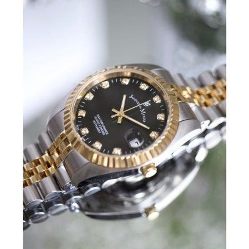 Montre Analogique JACQUES DU MANOIR Collection Inspiration bracelet acier bicolore dans une ambiance