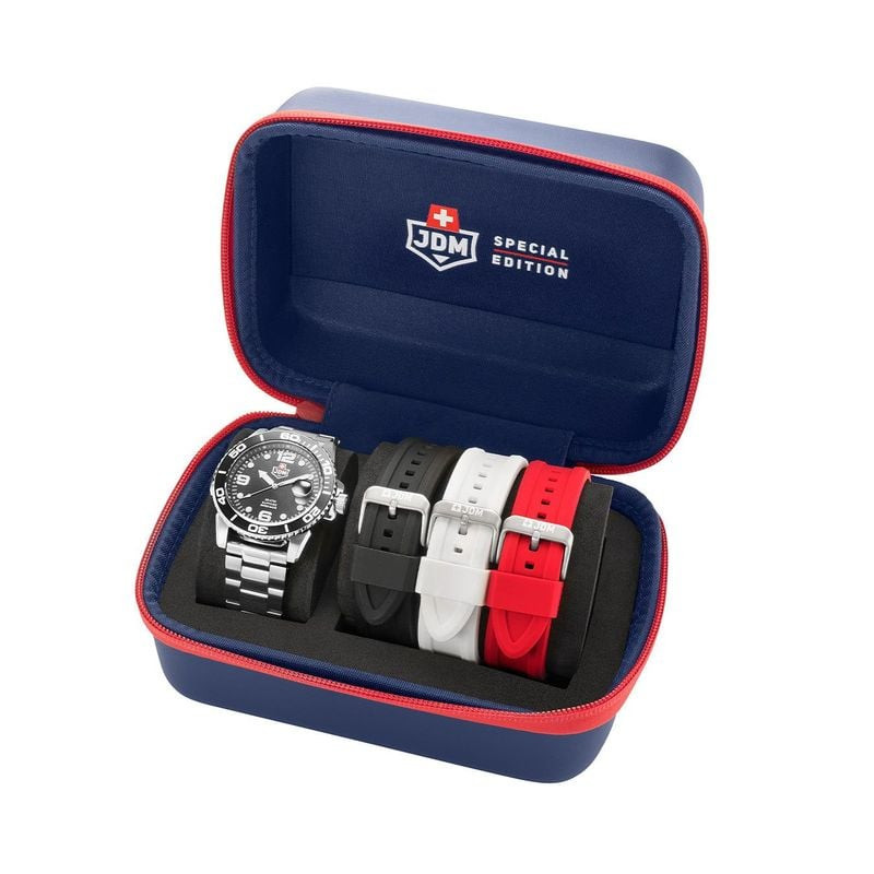 Montre Analogique JDM MILITARY Collection Mike Plus bracelet acier argenté dans un cadre élégant