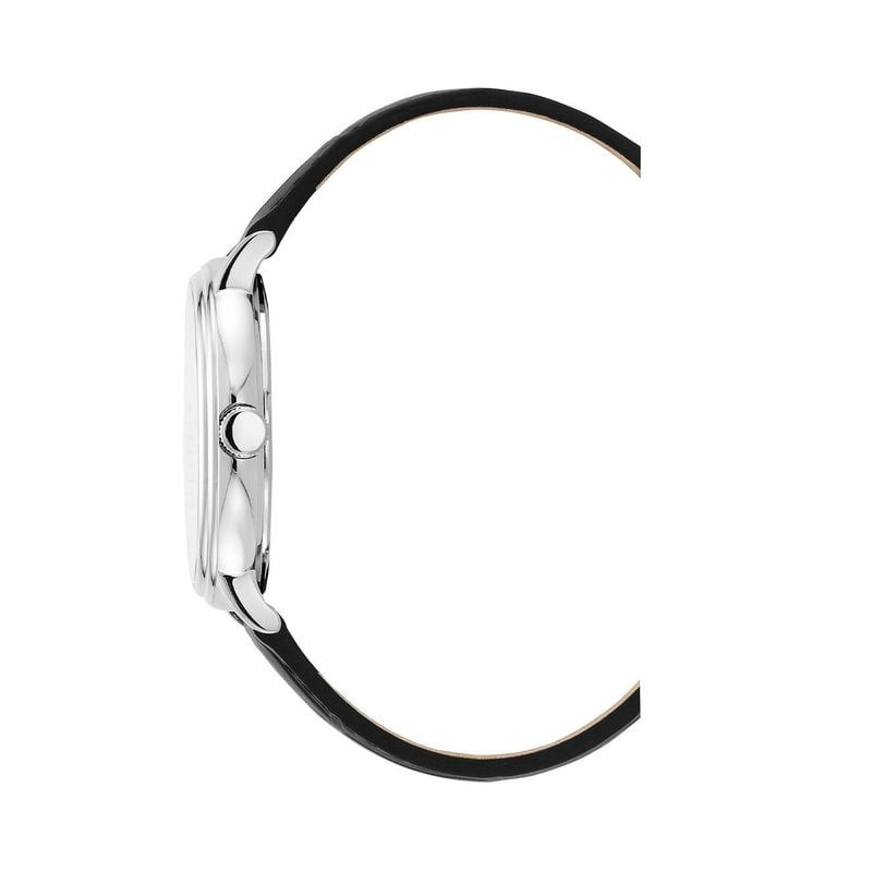 Profil de la montre JDM Military Kilo II : boîtier acier inoxydable, couronne et bracelet cuir noir 