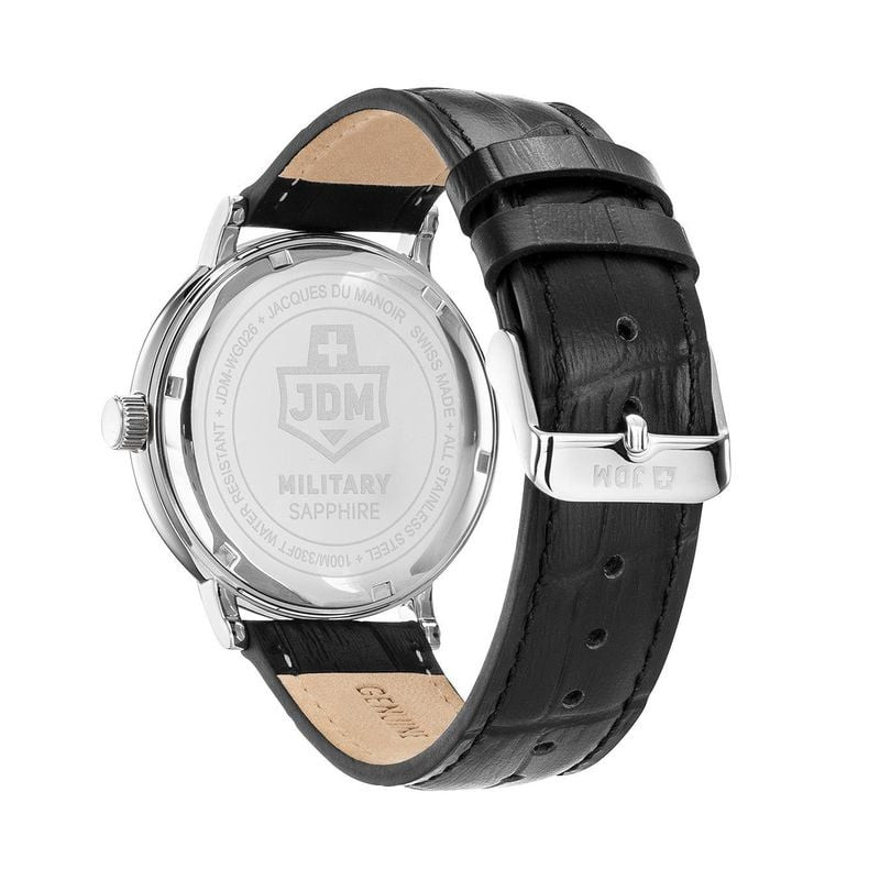 Montre JDM Military Kilo II : gros plan sur le cadran blanc, les aiguilles argentées et le bracelet 