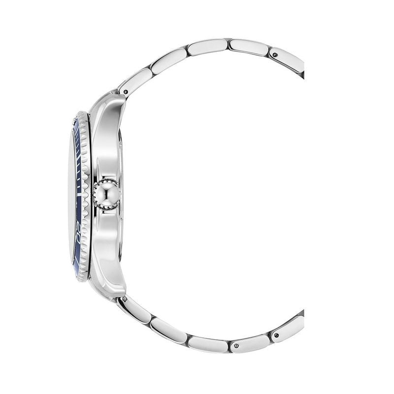 Détail de la Montre Analogique JDM MILITARY Collection Sierra Bracelet acier argenté avec fermoir dé