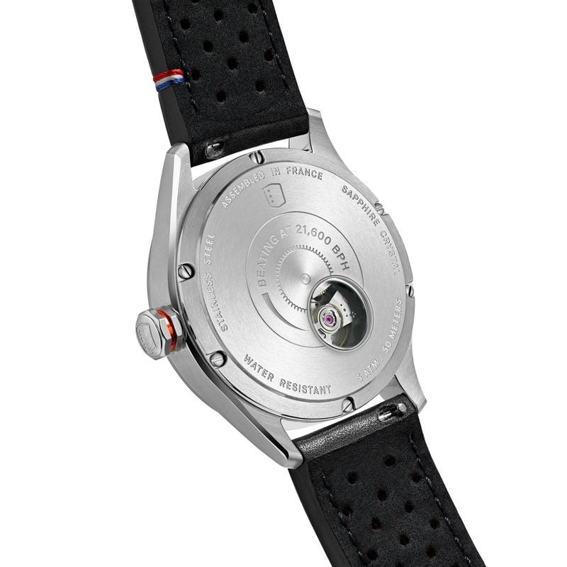 Fond de boîtier en acier gravé de la montre Depancel Autosport indiquant Assemblée en France et 21 6