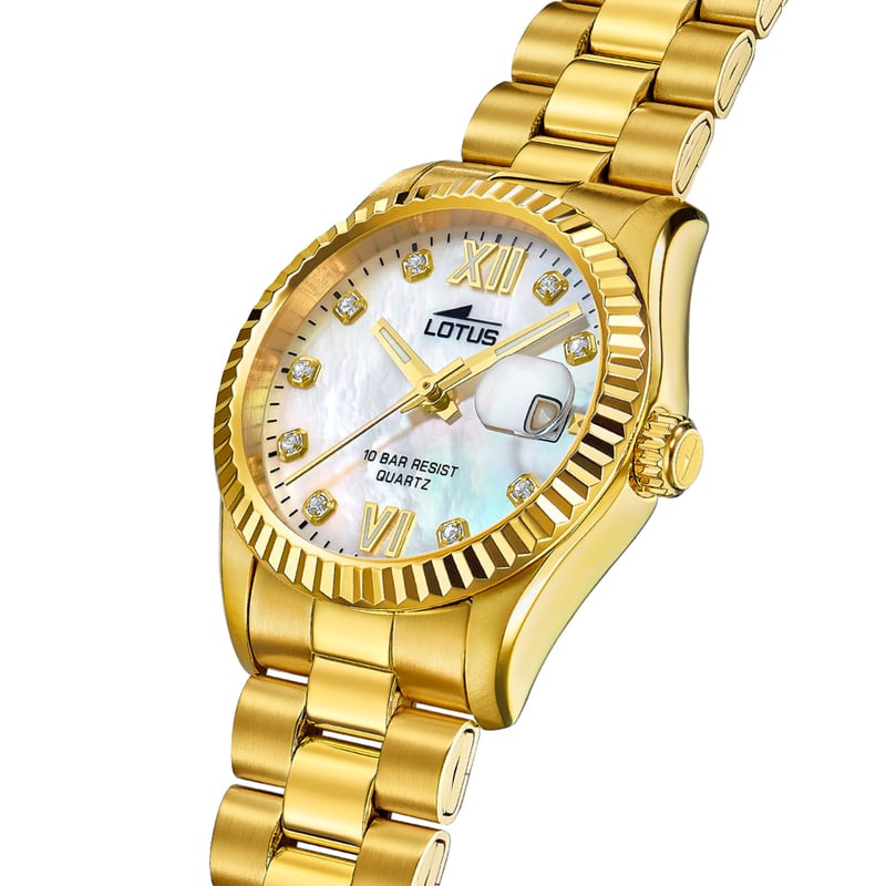 Packshot de la Montre Analogique LOTUS Collection Freedom Bracelet acier doré sur fond blanc