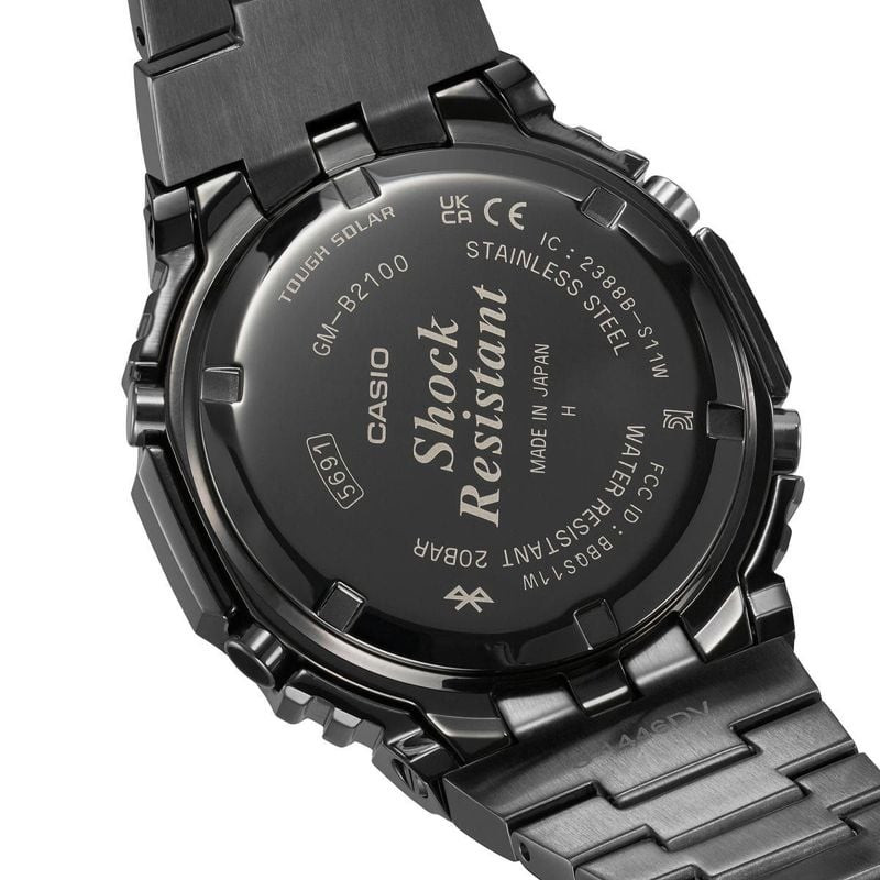 Montre Connectée G-SHOCK Collection 2100 bracelet acier noir : gros plan sur le boîtier octogonal et