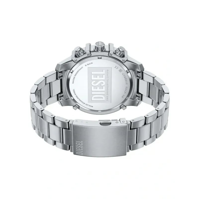 Vue du fond de la montre Diesel Griffed DZ4728 en acier avec logo gravé, étanchéité 5 BAR et fermoir