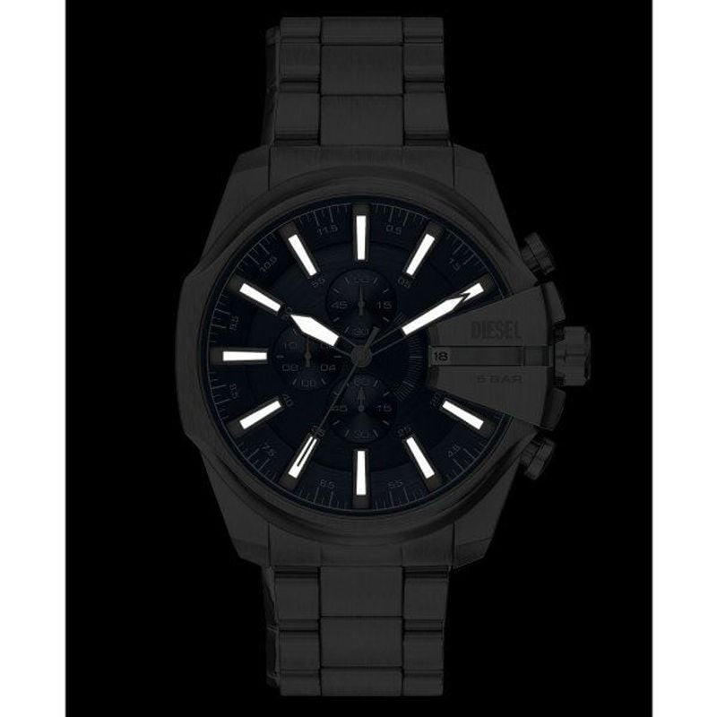 Vue détaillée de la Montre Analogique DIESEL Collection Mega Chief Slim bracelet acier argenté, cadr