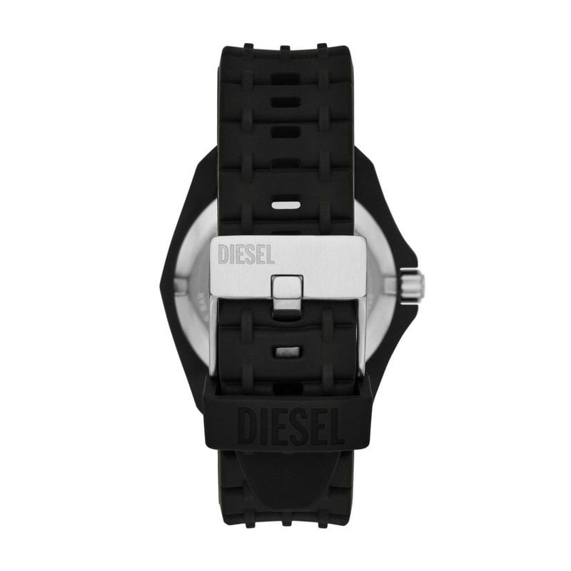 Vue arrière du bracelet en silicone Diesel Stinger DZ2243 avec boucle argent gravée et logo DIESEL e