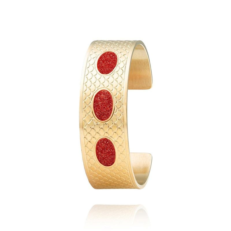 Bracelet manchette serpent Louise's Garden doré avec écailles embossées et trois médaillons rouges s