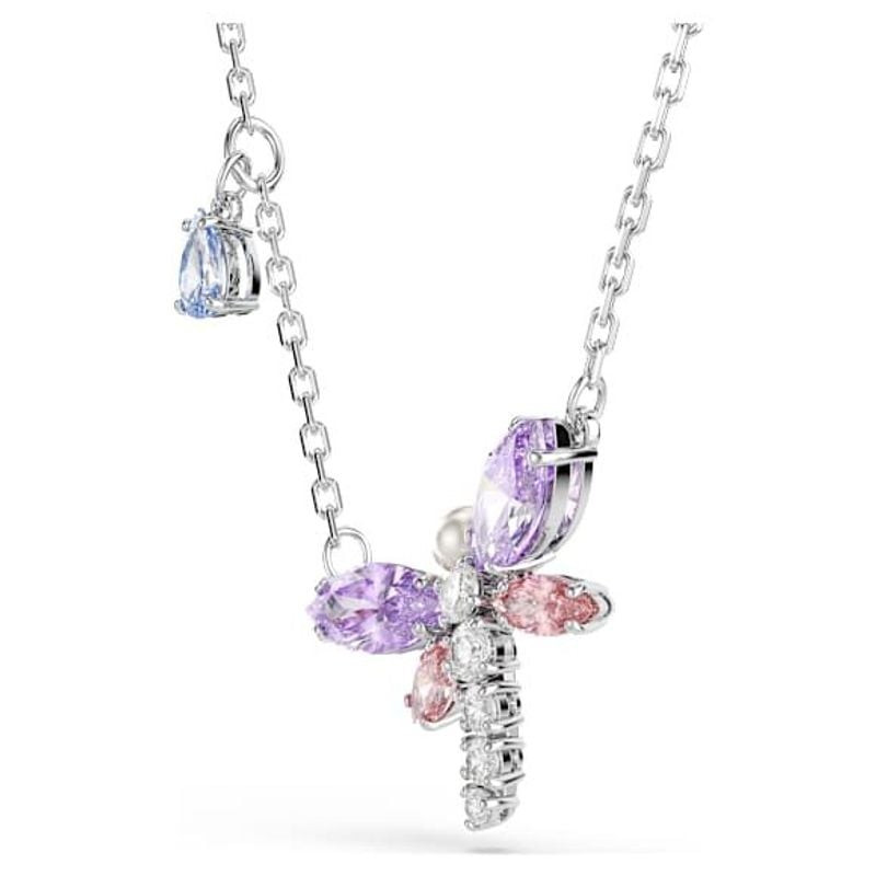 Packshot du Collier Swarovski Ariana Grande Motif Libellule Plaqué Rhodium Rose et Violet