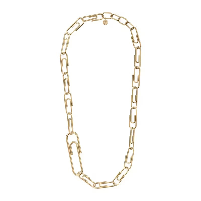 Collier Fossil Paperclip Maillons Acier Doré, bijou femme en acier plaqué or, packshot produit.