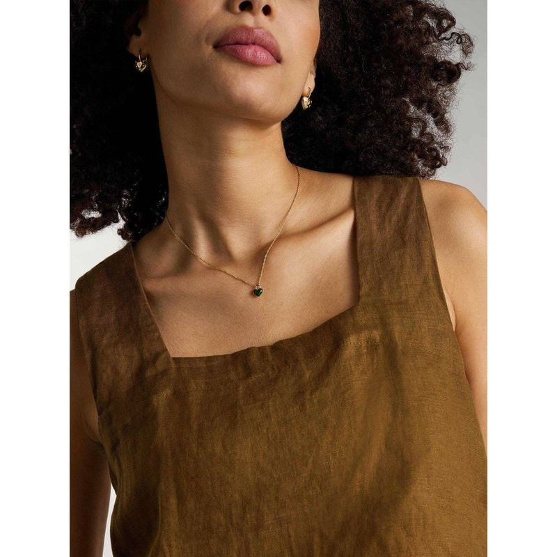 Collier Fossil Modern Meadows Cœur Malachite Acier Doré porté au quotidien, pendentif cœur vert élég