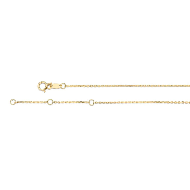 Détail du fermoir à anneau à ressort et du poinçon du collier Jackie Gold 14 carats près des maillon