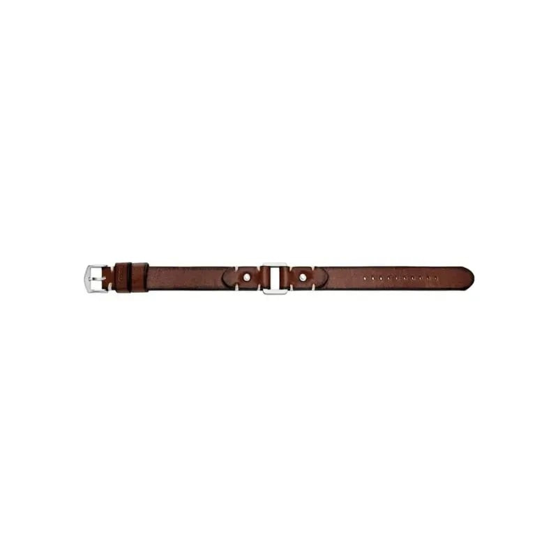 Vue à plat du bracelet Fossil Machine en cuir marron montrant boucle, anneau carré en acier et trous
