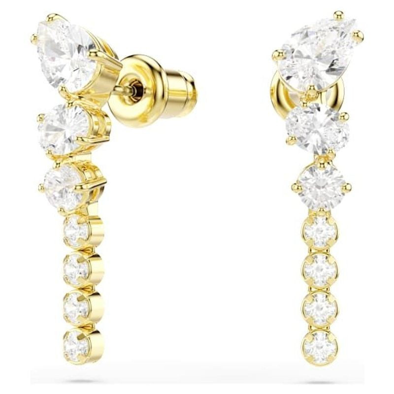 Vue inclinée des boucles d'oreilles pendantes Swarovski Mesmera avec zircone taille poire et cascade