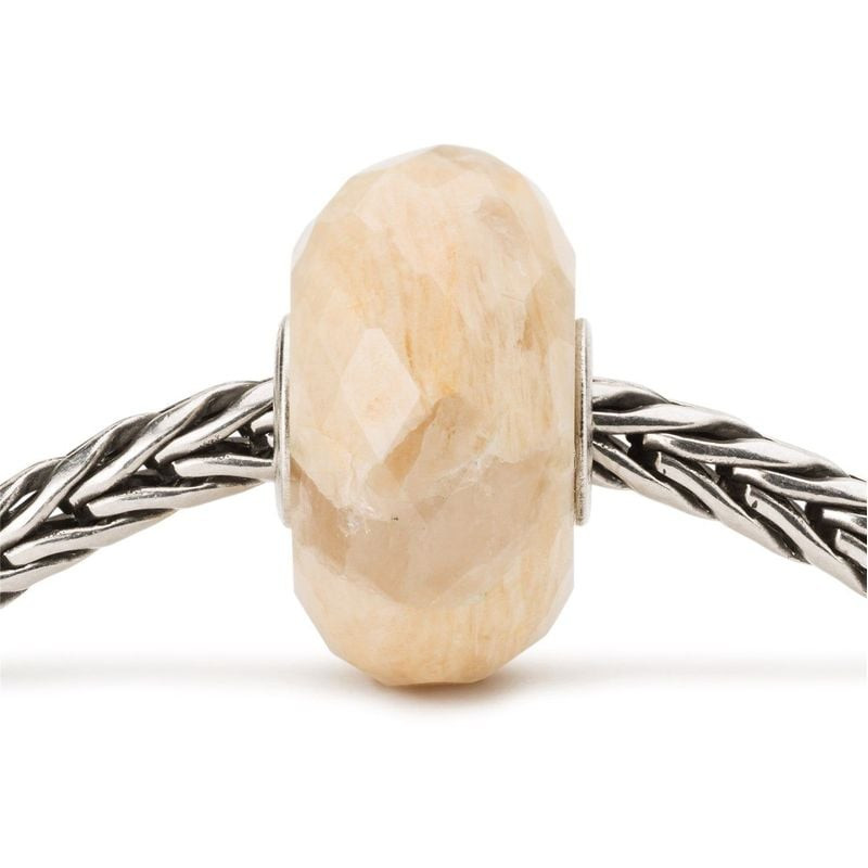 Perle Trollbeads Feldspath Quartz Pierre Naturelle, packshot sur fond neutre, pierre naturelle uniqu