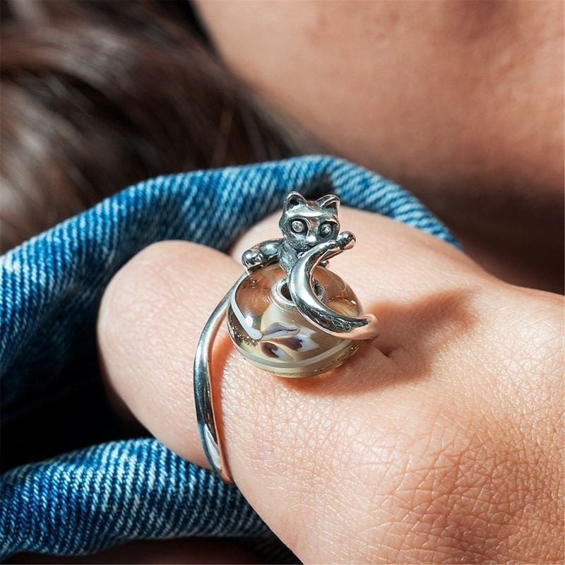Perle de Verre Trollbeads Sérénité dans une ambiance douce, verre artisanal aux reflets lumineux et 