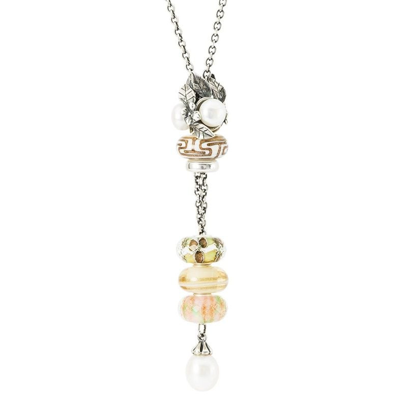 Perle de Verre Trollbeads Sérénité sur un bracelet, ambiance apaisante et lumineuse.