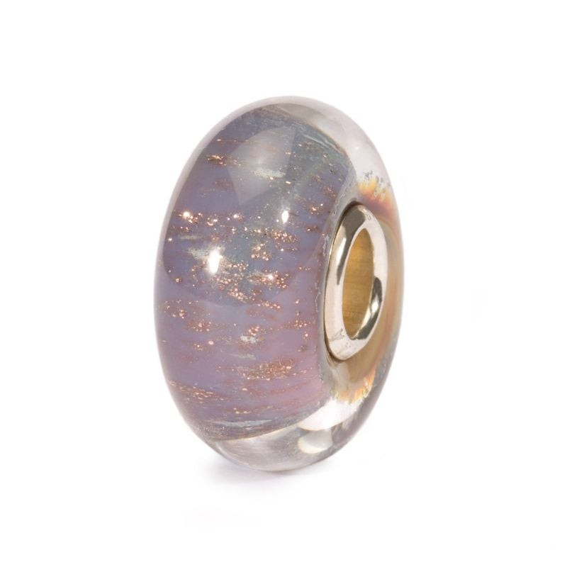Perle de verre Trollbeads Désert bleu aux volutes violettes et bleues, paillettes or rose et cœur en