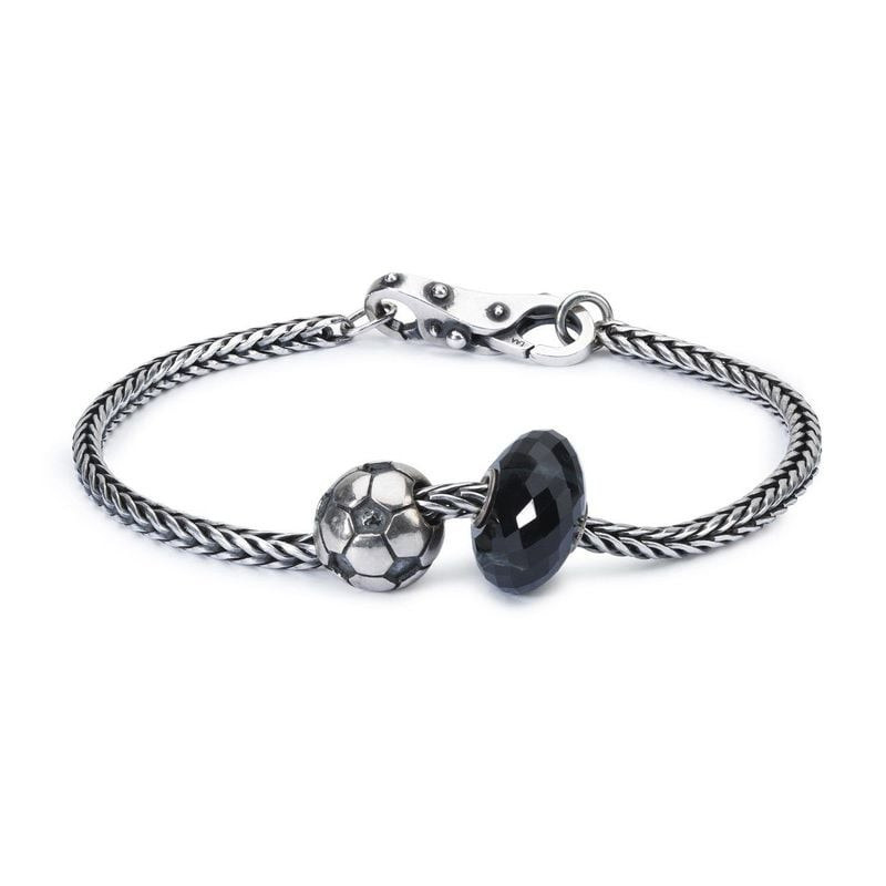 Perle Trollbeads Onyx noir sur bracelet chaîne argent tressée avec breloque argent sphérique