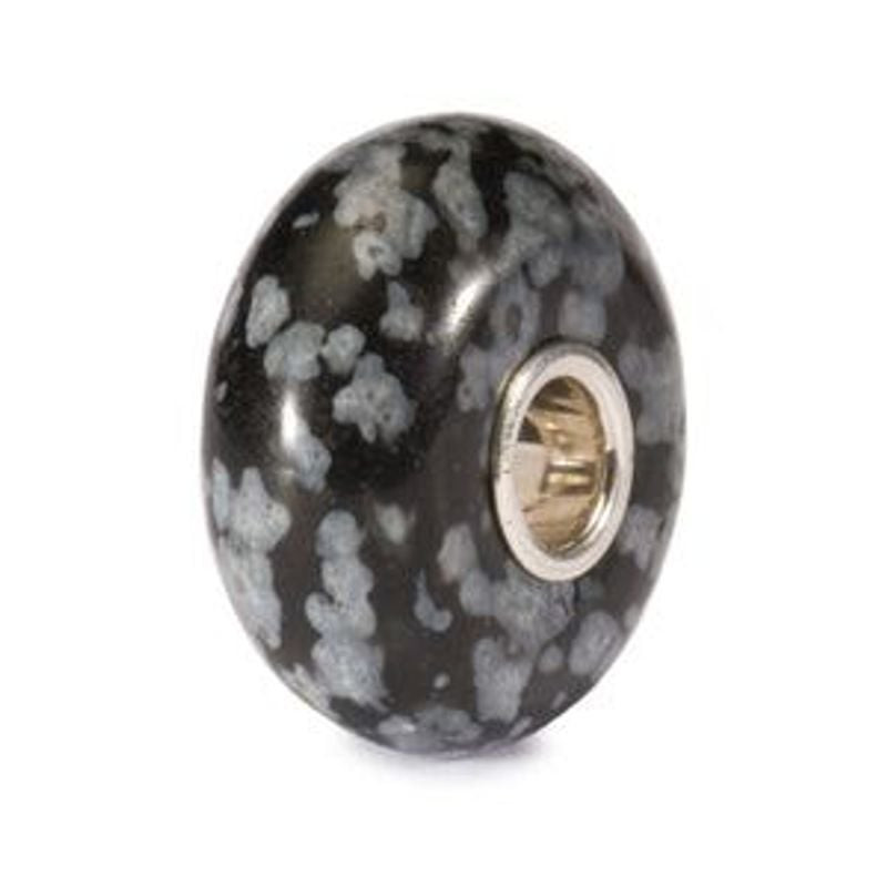 Packshot de la Perle de Charme Trollbeads Flocon Obsidienne Noir, argent 925 et obsidienne naturelle