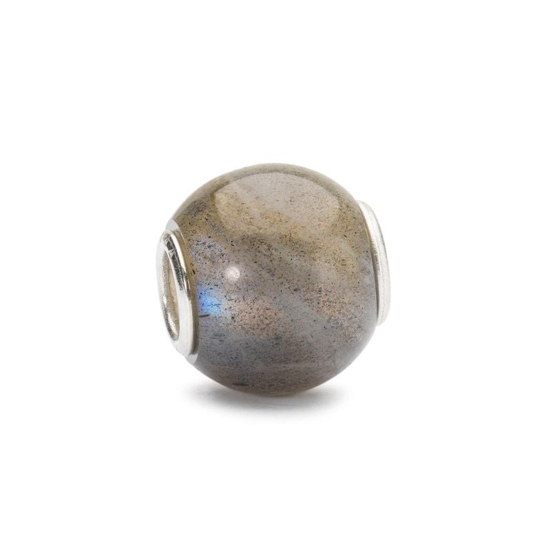 Packshot de la Perle Trollbeads Ronde Labradorite à Enfiler aux reflets irisés naturels