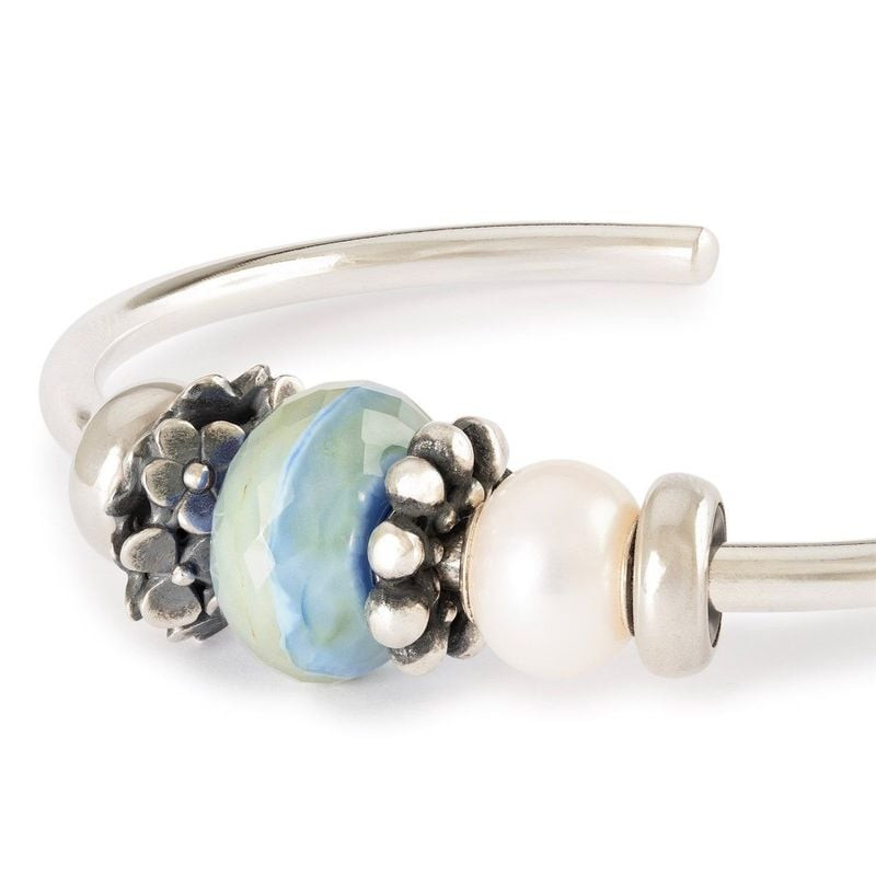 Perle Pierre d’Eau Lagon sur bracelet jonc argent avec entretoise fleur et perle d’eau douce