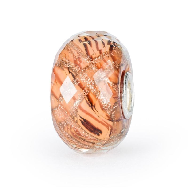 Packshot de la Perle Trollbeads Coucher de Soleil Verre Argenté, perle artisanale en verre de Murano