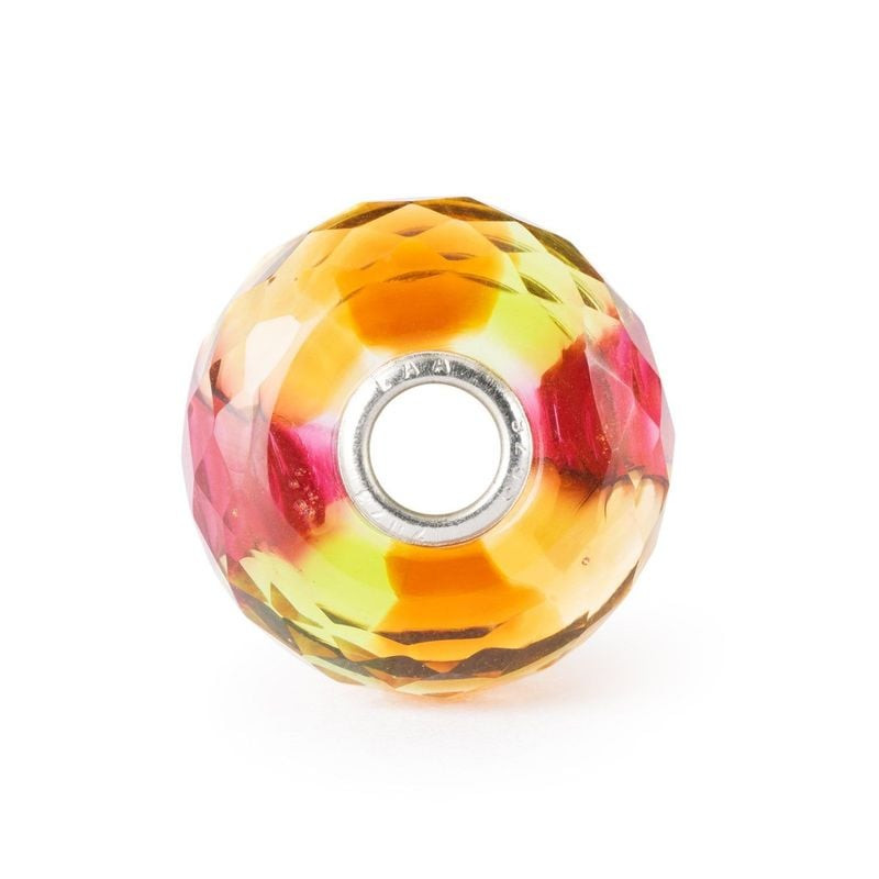 Perle Trollbeads Day 2023 Facettée Verre Noir, édition limitée en verre facetté, packshot