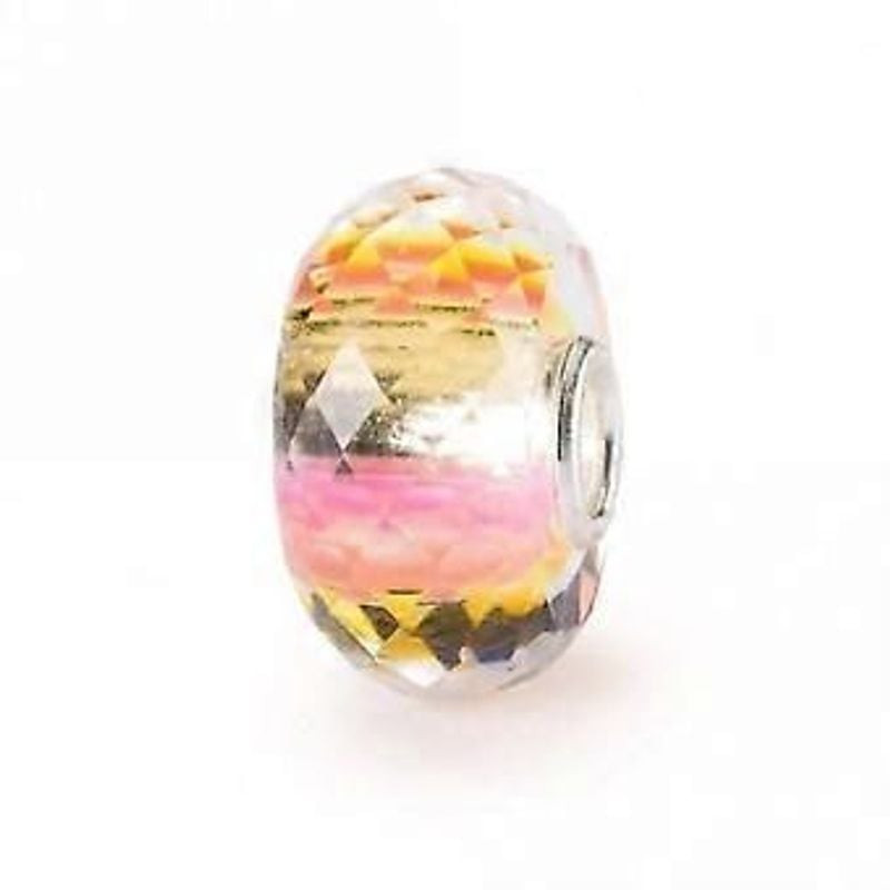 Packshot de la Perle Trollbeads Layers of Past and Present Verre Multicolore, verre facetté multicol