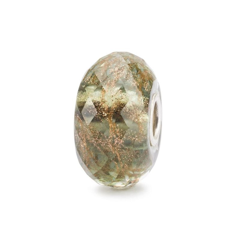 Perle Trollbeads Carefree Facettée Verre Vert Doré, packshot fond blanc, bijou artisanal