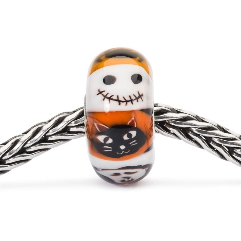 Perle Trollbeads Chair de Poule Verre, édition Halloween en verre soufflé et argent 925, sur fond bl