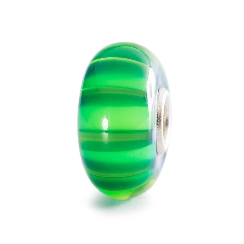 Packshot de la Perle Trollbeads Tiges Oscillant au Vent Verre, en verre et argent 925, sur fond blan