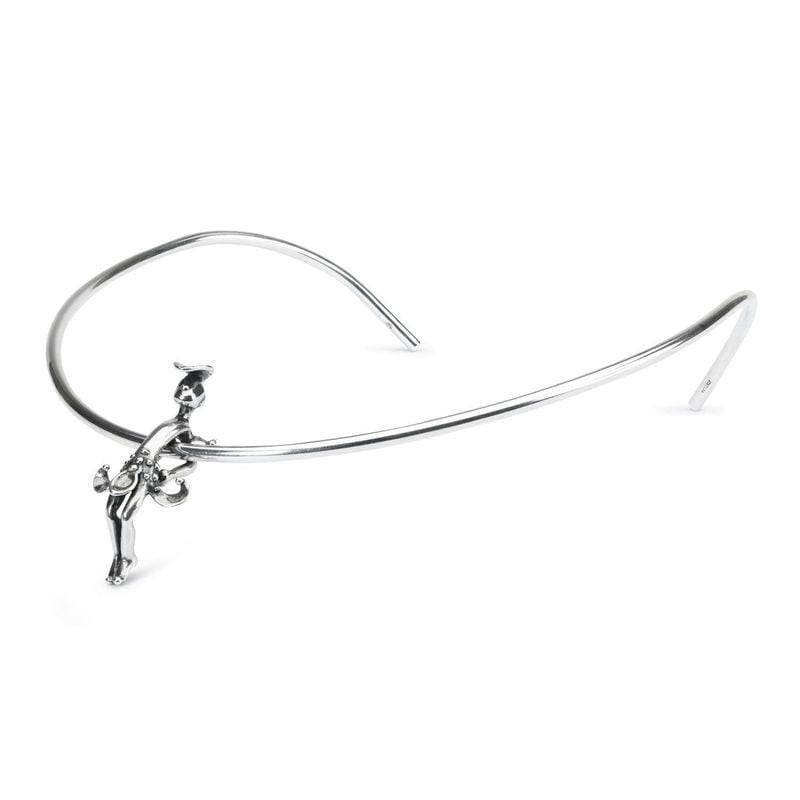 Pendentif Trollbeads Fée dansante Argenté présenté dans une ambiance douce et raffinée