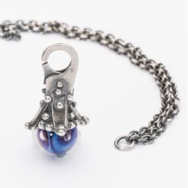 Pendentif Ressentez la pluie en argent 925 sur chaîne Trollbeads, perle de verre bleue et capuchon a
