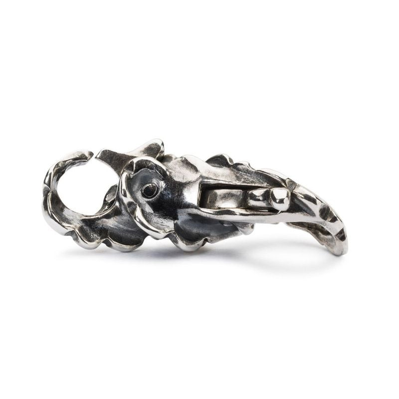 Vue de profil du fermoir Trollbeads Nuages en argent 925, motif nuage sculpté et finition polie