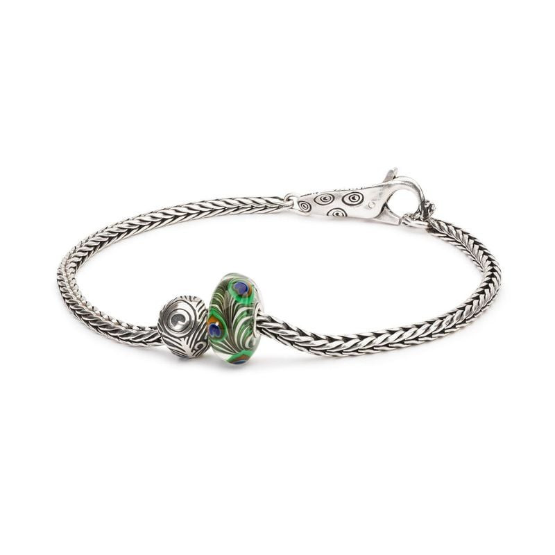Photo d'ambiance du Fermoir Bracelet Trollbeads Paon Argenté en argent sterling 925