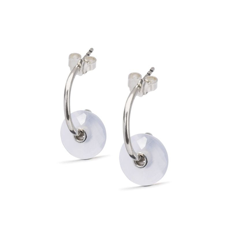 Crochets de boucles d'oreilles Trollbeads à spirale en argent tenant des pendentifs blancs en forme 