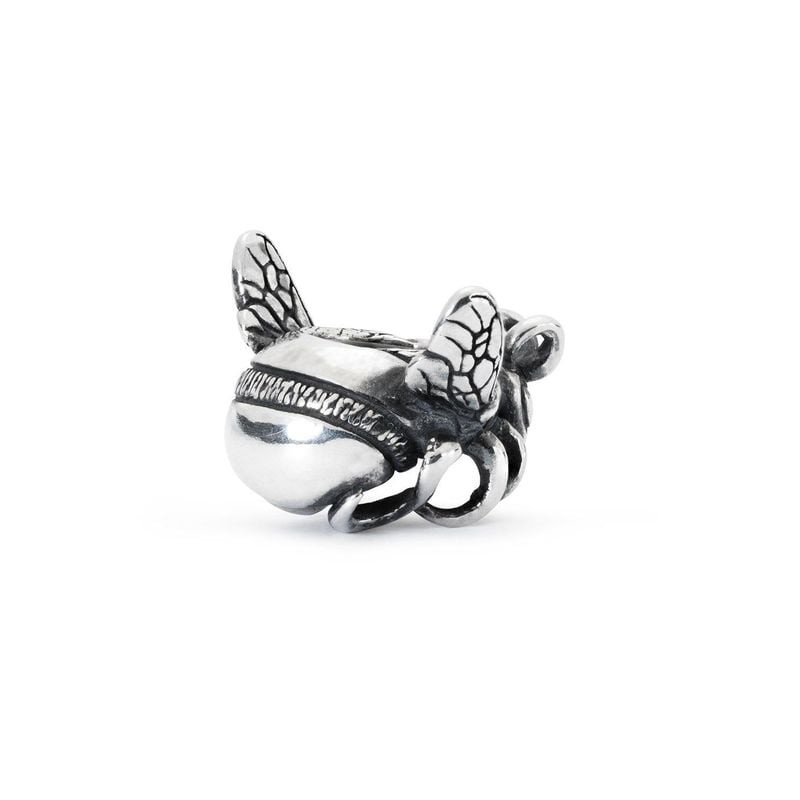 Butoir Trollbeads Bourdon en argent, vue inclinée montrant le corps rayé, les ailes détaillées et le