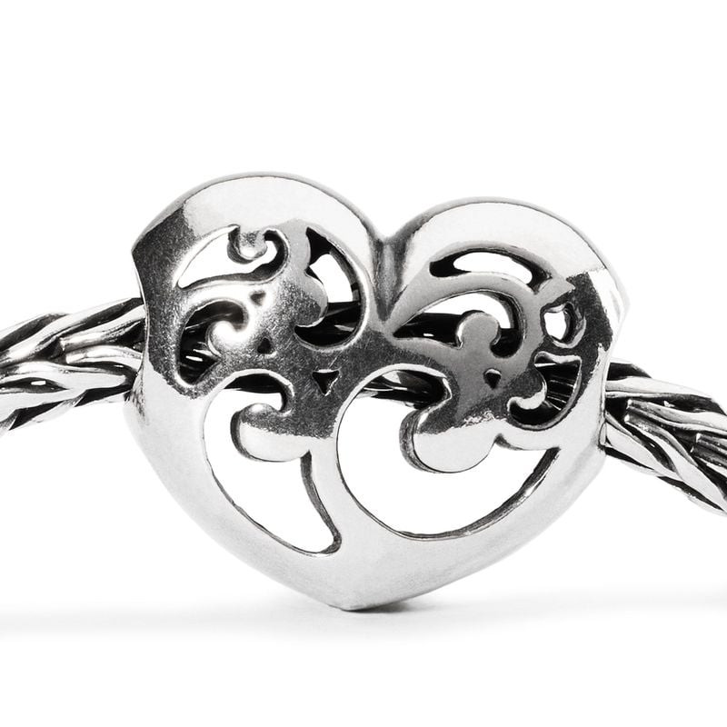 Bille Trollbeads Bienveillante Lumière Argenté en argent sterling 925, présentée dans une ambiance l