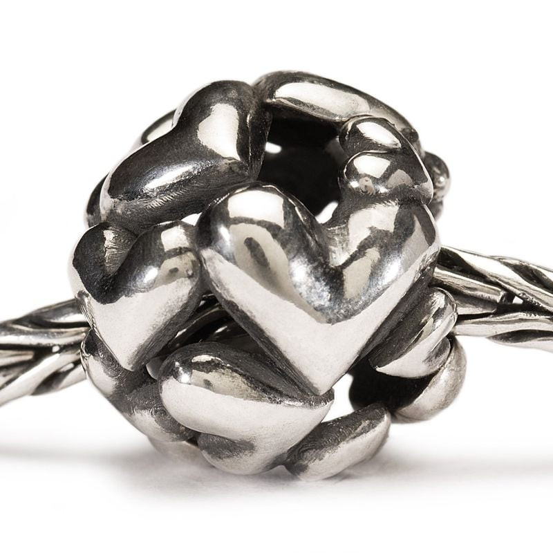 Perle Trollbeads Classic Beads Bille de Cœurs Argentée, deux cœurs entrelacés en argent 925, image d
