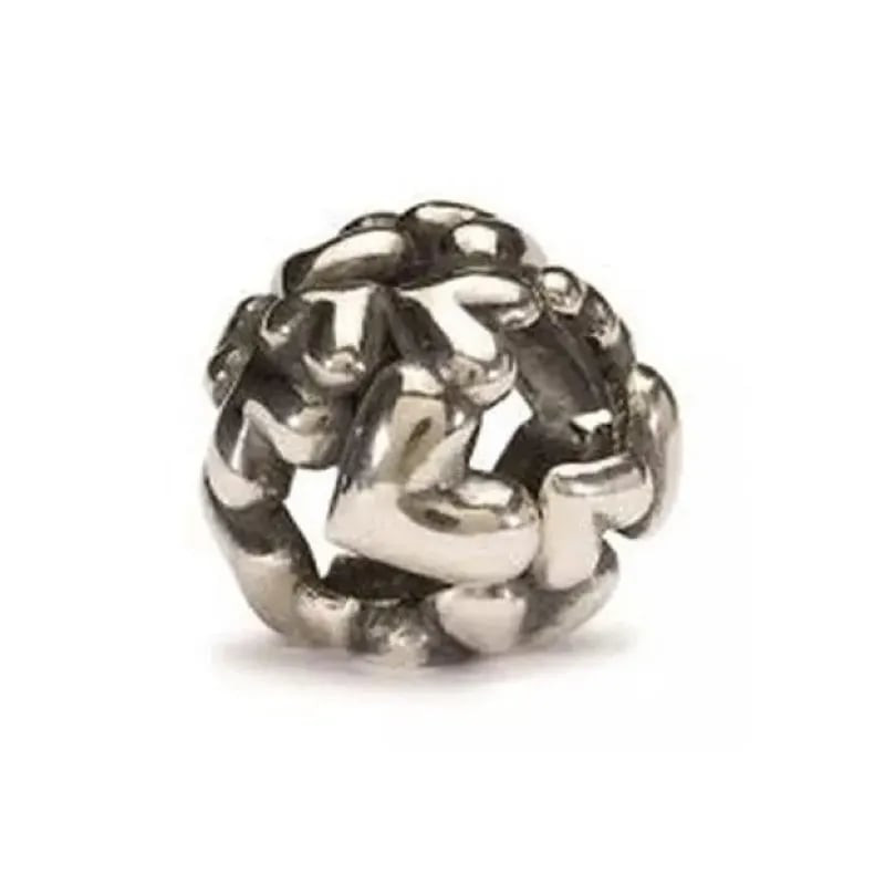 Packshot de la Perle Trollbeads Classic Beads Bille de Cœurs Argentée en argent 925