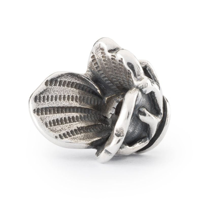 Perle Trollbeads Chapeau de Bouffon Argenté en argent sterling 925, vue rapprochée sur fond blanc.