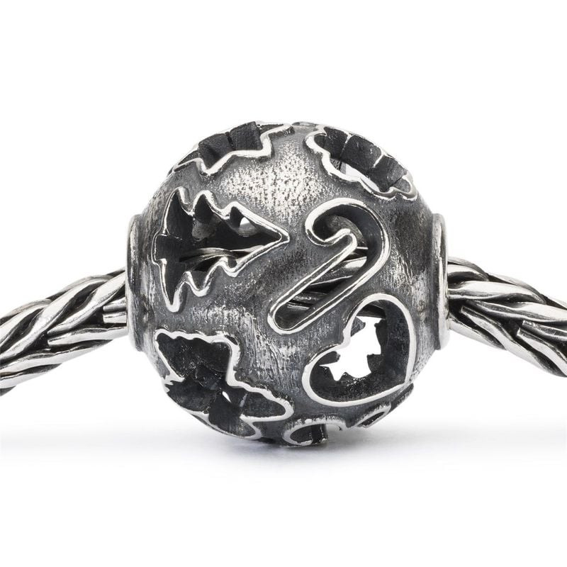 Packshot du Charm Trollbeads Stardust Biscuits de Noël Argenté, perle en argent sterling 925.