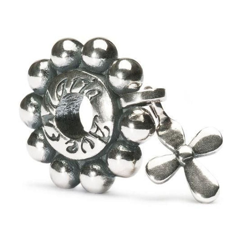 Perle Trollbeads Rosaire en argent, vue packshot d'un anneau de chapelet perlé avec gravure florale