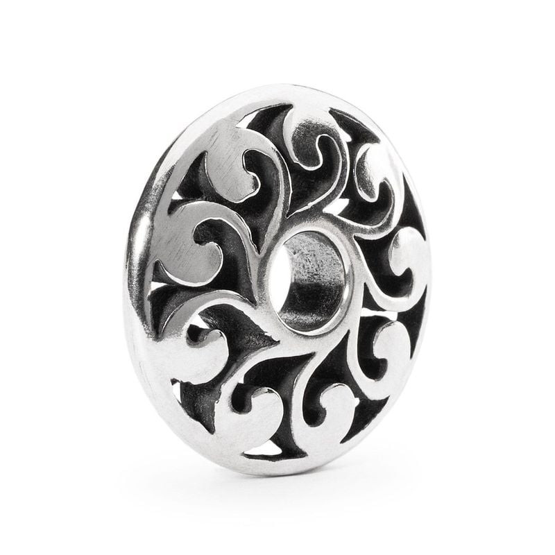 Breloque Trollbeads Lueur du jour en argent sterling 925, motif volutes ajouré, vue de face
