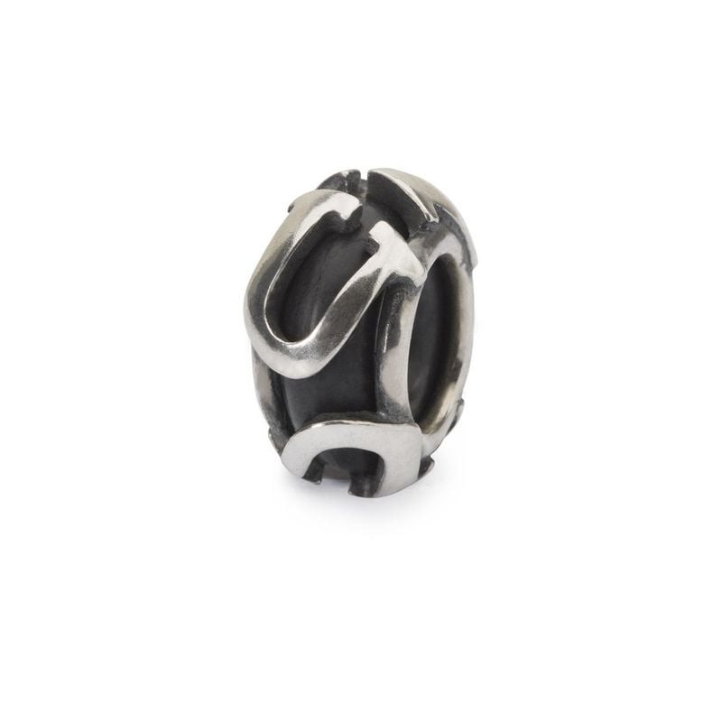 Espaceur Trollbeads U en argent sterling avec motif lettre U sur fond blanc