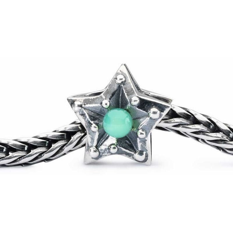 Ambiance élégante avec la Perle Trollbeads Étoile de l'amour Argenté Vert, argent sterling et pierre