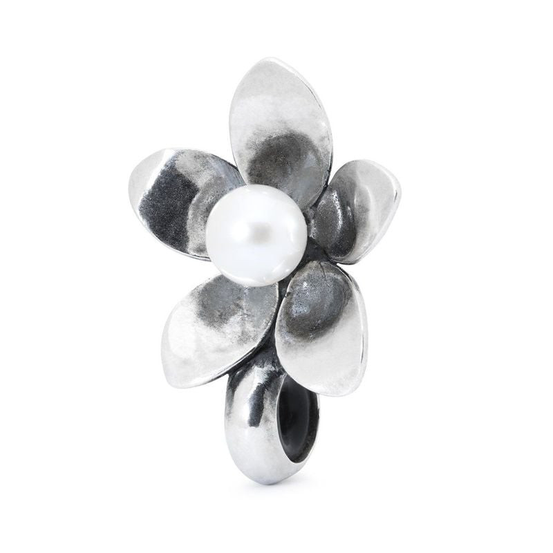 Packshot de la Perle Intercalaire Trollbeads Anémone Argenté avec perle de culture et argent sterlin