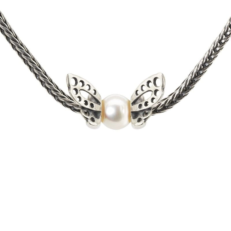 Perle Trollbeads Ronde Perle de Culture Blanche sur fond blanc, packshot produit.
